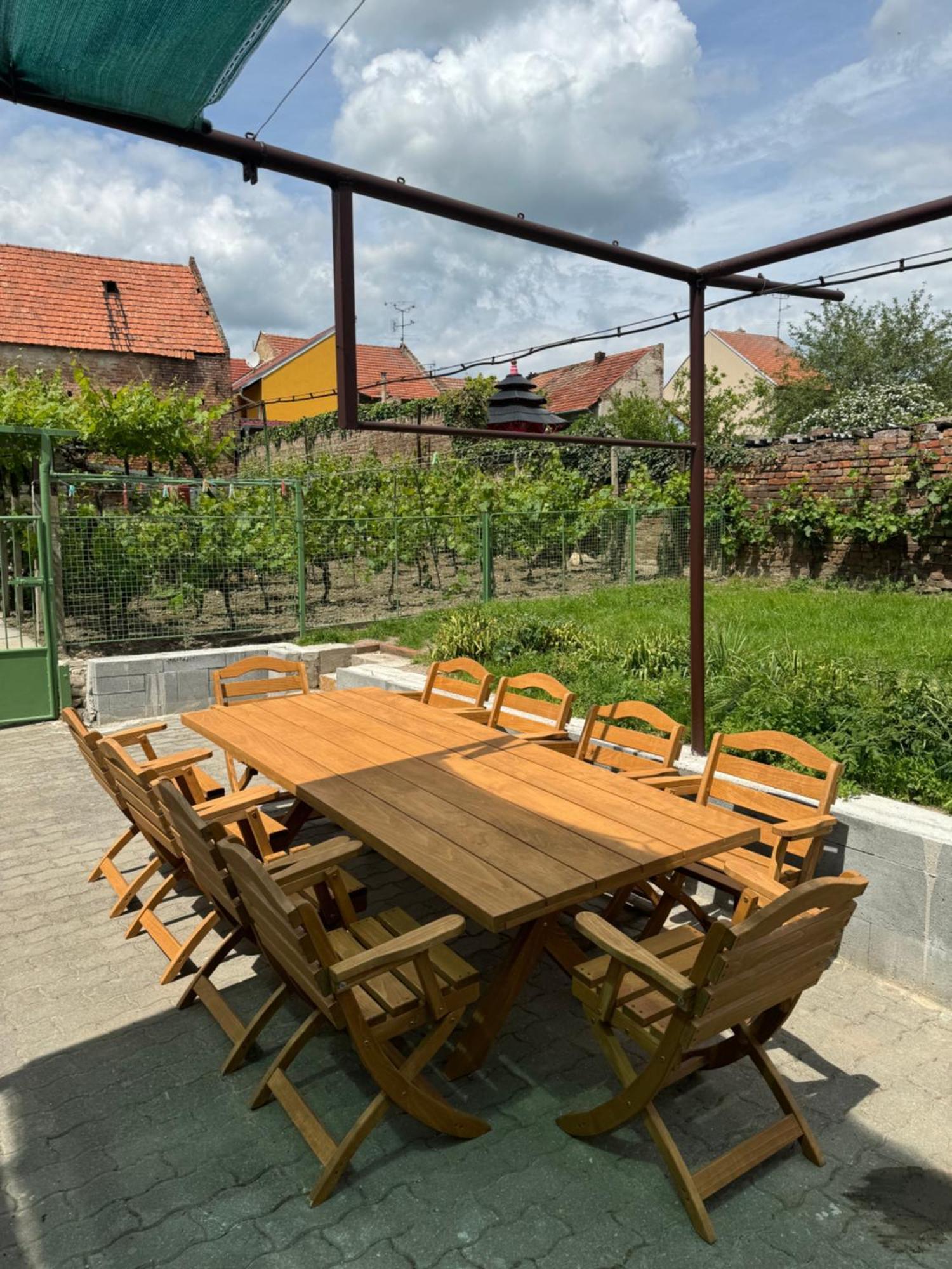 Mikulovska Chalupa Se Sklepem Exterior photo