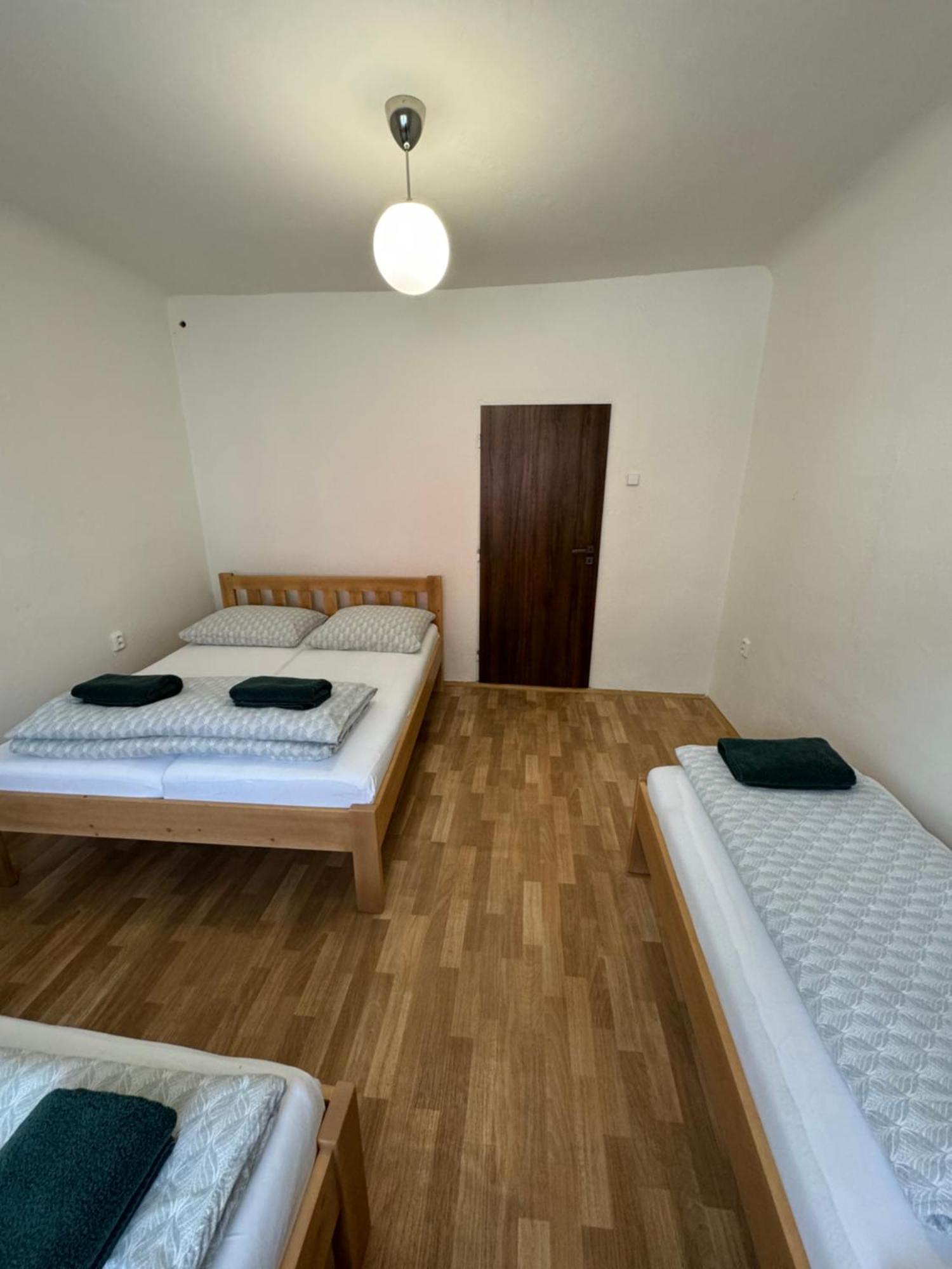 Mikulovska Chalupa Se Sklepem Exterior photo